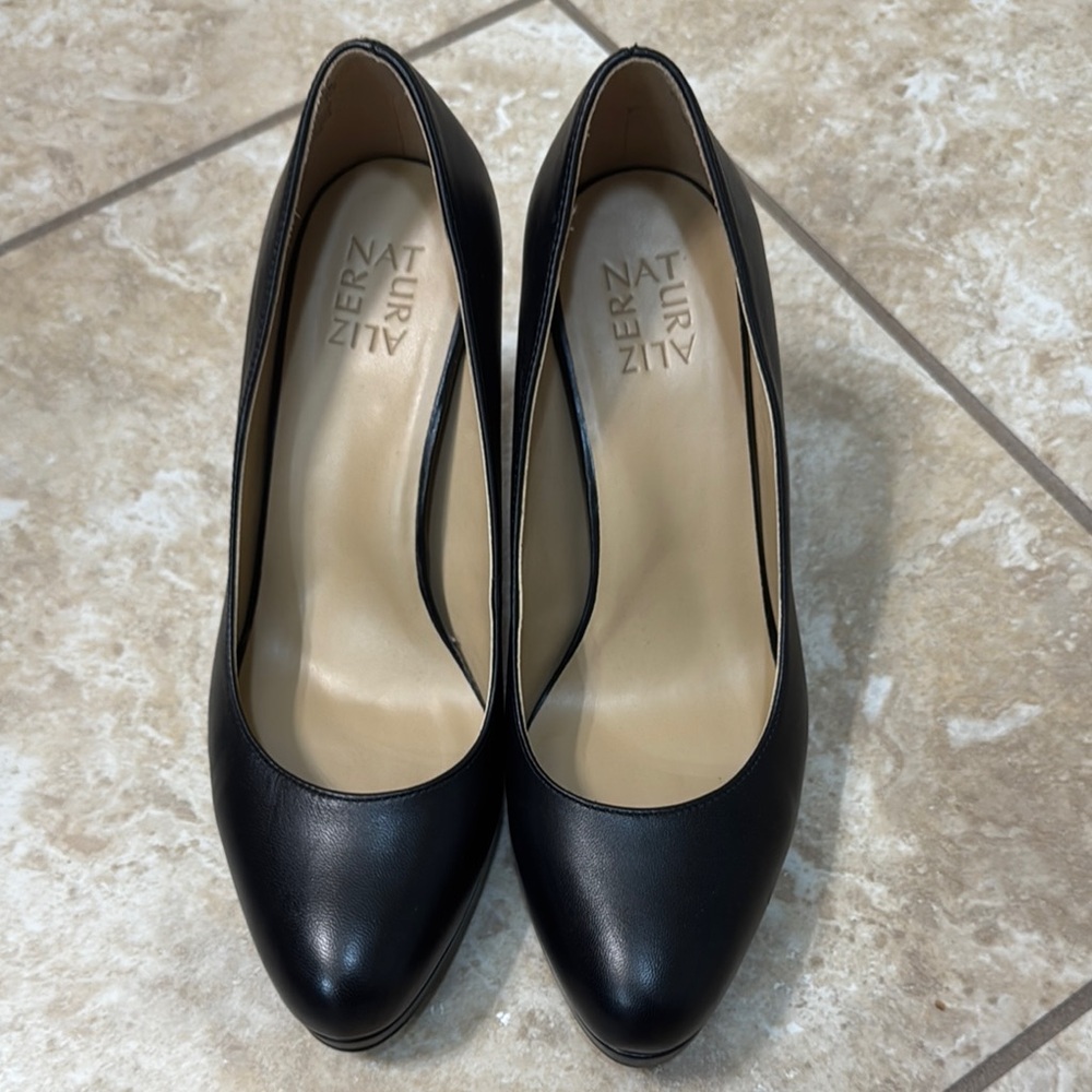 Naturalizer Classic Black Heels